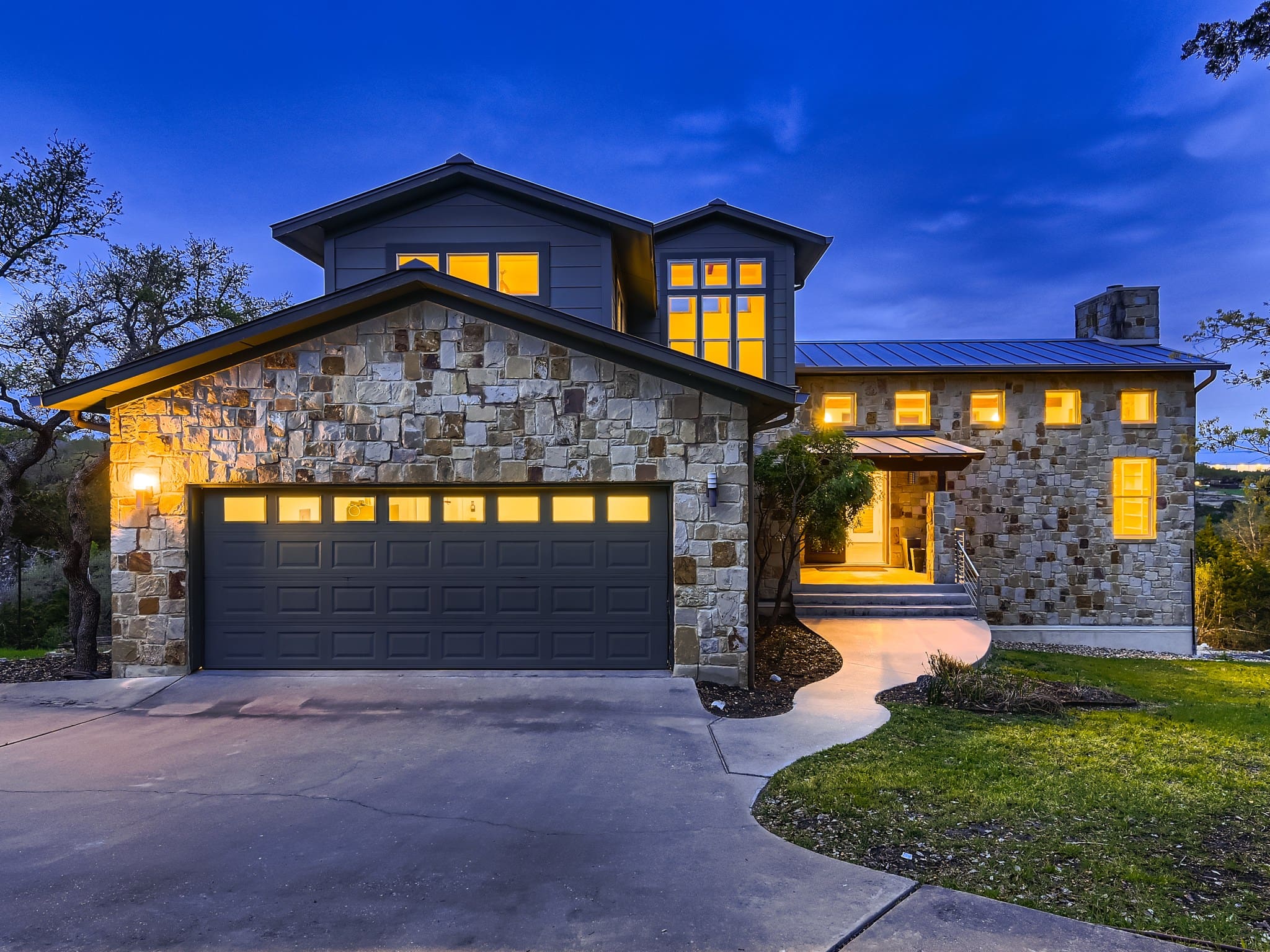 1011 Sunset Canyon South