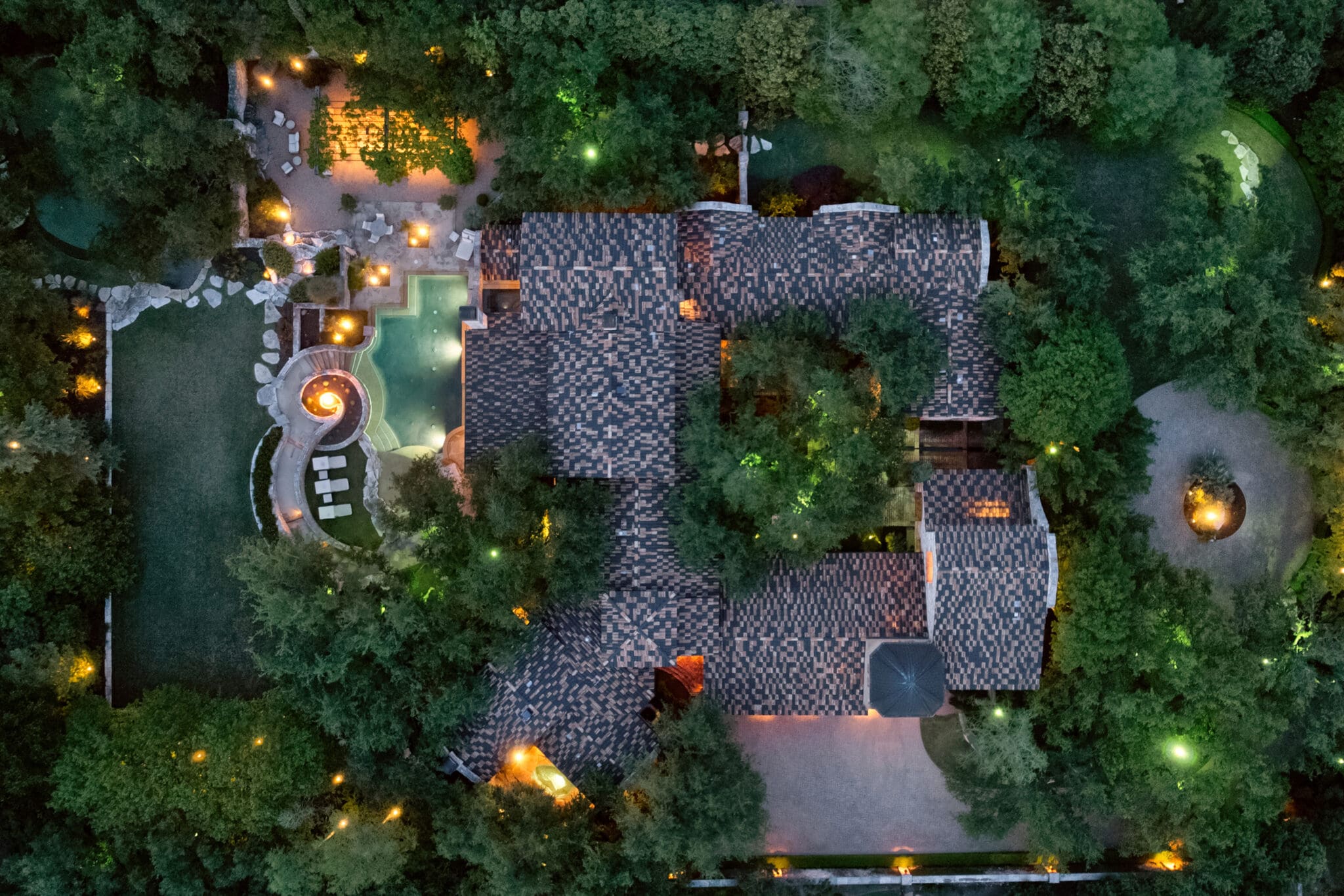 Private Market | Luxury Estate